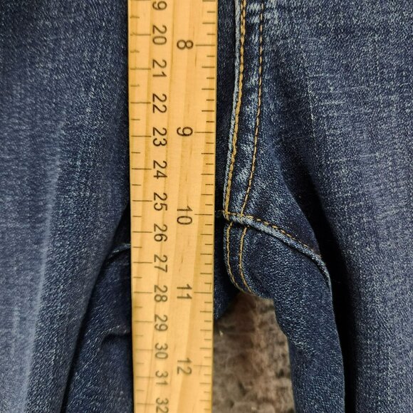 Levis Jeans Womens 32 311 Medium Wash Stretch Mid Rise Shaping Skinny - Picture 7 of 16